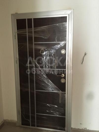 Продаю 3-комнатную квартиру, 92кв. м., этаж - 8/10, Горького перес. Мира.