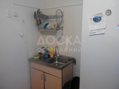 Продаю квартиру 1-ком., 18,6 кв.мкв. м., этаж - 4/4, ул.Киевская пересекает ул.К.Акиева.