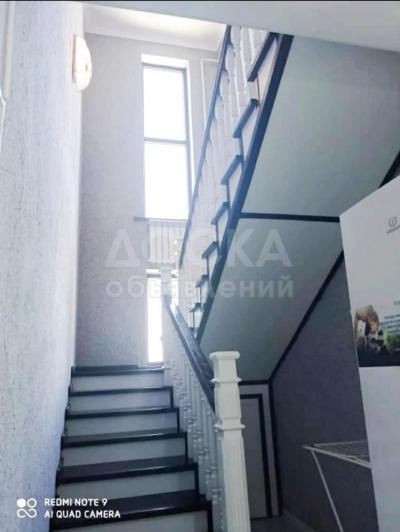 Продаю дом 6-ком. 160кв. м., этаж-2, 10-сот., стена кирпич, С.Арашан.