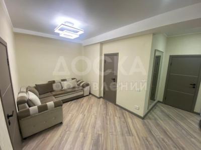 Продаю 3-комнатную квартиру, 70кв. м., этаж - 8/10, Алматинка/Шоокум.