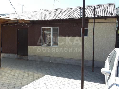 Продаю дом 3-ком., 71кв. м., этаж-1, 2-сот., стена кирпич, ул.Адышева.