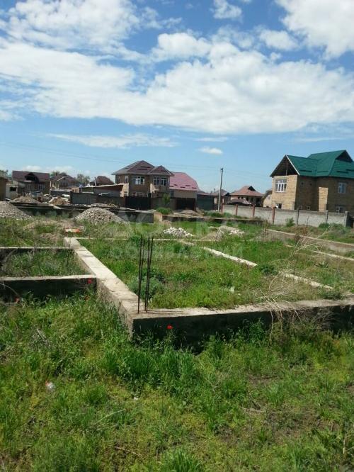 Продаю участок под строительство, 5 соток Селекция .