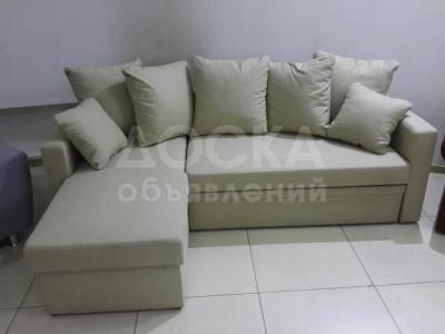 Новый журнальный столик. Производство Литва. Цвет венге. Размер 0,90 * 0,90. Цена 3000