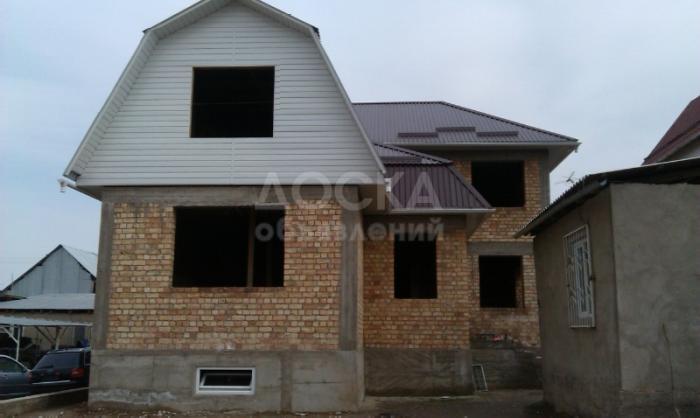 дом в ж/м Алтын-Ордо