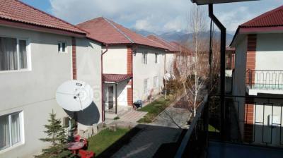 Продаю квартиру 2-ком., 50кв. м., этаж - 2/2, Иссык-Куль.