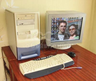 Компьютер- монитор , системный блок, и клавиатуру