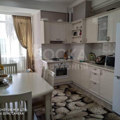 Продаю 3-комнатную квартиру, 98кв. м., этаж - 9/10, 12 мкр.