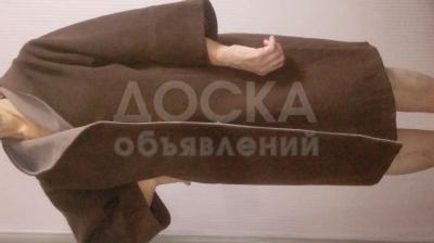 Пальто с капюшоном.