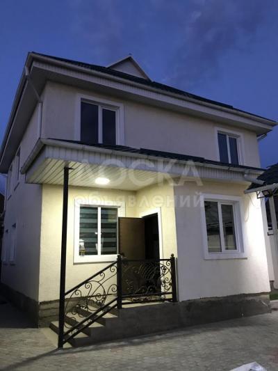 Продаю дом 6-ком. 160 кв.м.кв. м., этаж-2, 4-сот., стена кирпич, ж/м Рухий-Мурас .