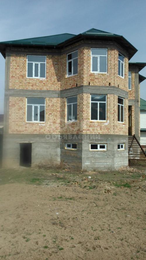 Продаю дом, 7-ком., 200кв. м., этаж-2, 5-сот., стена кирпич, Карасуйский р/н., с.Ишкаван, ул.Калама-Тоо 2, д.42,