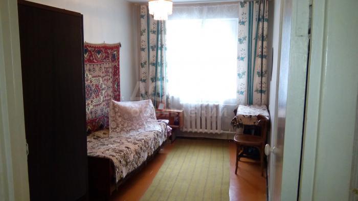 Продаю 3-х ком. кв. 6-м-он. 104 серии не угл. 1/4