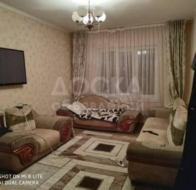 Продаю 2-комнатную квартиру, 48кв. м., этаж - 1/9, 8-мкр по Жукеева-Пудовкина..