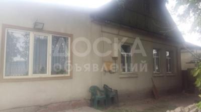 Продаю дом 5-ком. 70кв. м., этаж-1, 8-сот., стена кирпич, Чон Арык.