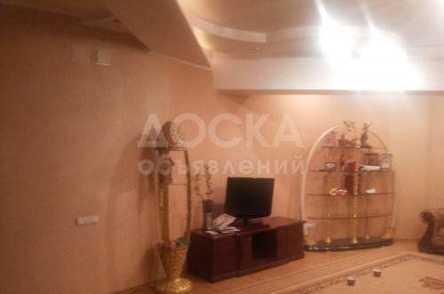 Продаю квартиру 3-ком., 187кв. м., этаж - 1/8, Московская Т.Молдо,