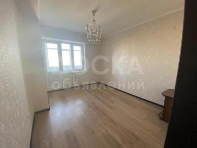 Продаю 2-комнатную квартиру, 73кв. м., этаж - 7/10, ул. Tыныстанова, 138.