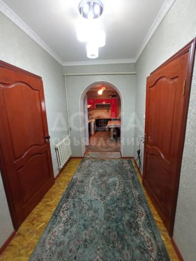 Продаю дом 6 комнат-ком. 5 соток кв. м., этаж-2, 5 сот -сот., стена другое, Ак- Ордо Саякбай Каралаев 18 а.