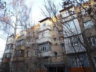 Продаю 3-комнатную квартиру, 57кв. м., этаж - 4/4, Аламедин 1.