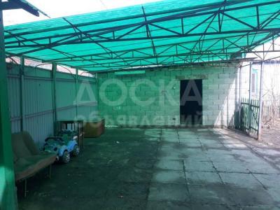 Продаю дом 3-ком., 1кв. м., этаж-1, 2-сот., стена кирпич, Пишпек.