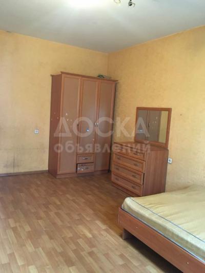 Продаю квартиру 2-ком., 49кв. м., этаж - 4/5, Восток-5.