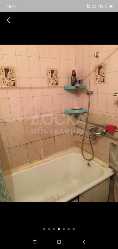 Продаю 1-комнатную квартиру, 30кв. м., этаж - 1/4, 4 микрорайон.