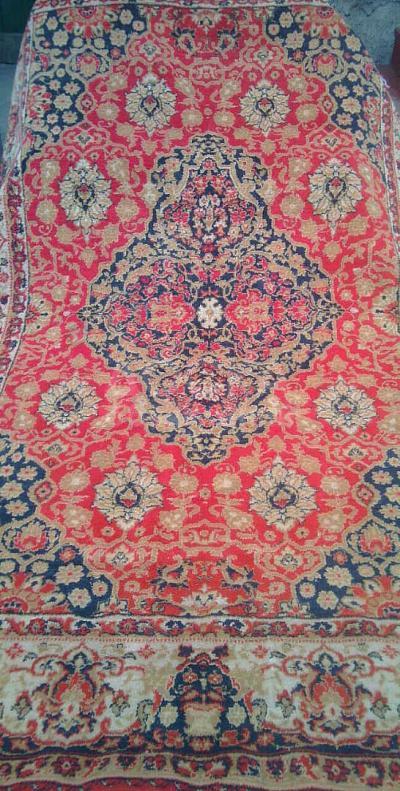 Продам шерстяной ковер и каркасный матрас для подростка