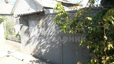 Продаю полдома 2-ком. 35кв. м., этаж-1, 2-сот., стена кирпич, Район ГЭС 2 ул. Набережная 41.