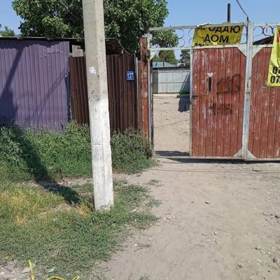 Срочно барачный типтеги үй, буйумдары м-н сатылат.