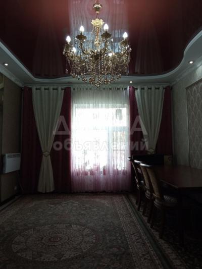 Продаю 2-комнатную квартиру, 65,8кв. м., этаж - 3/3, Садырбаева/ю.магистраль.