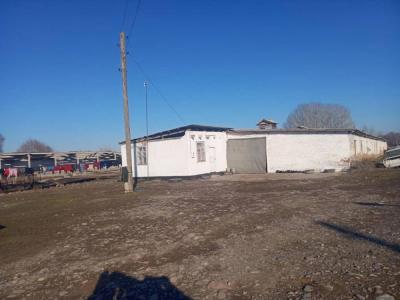 Срочно САРАЙ сатам, жанында 3 комната үйү менен.