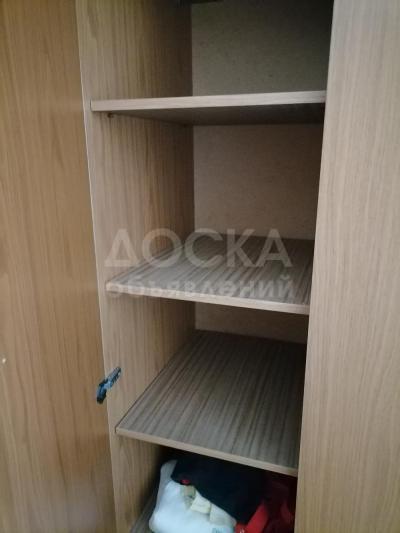 Трехстворчатый шифоньер