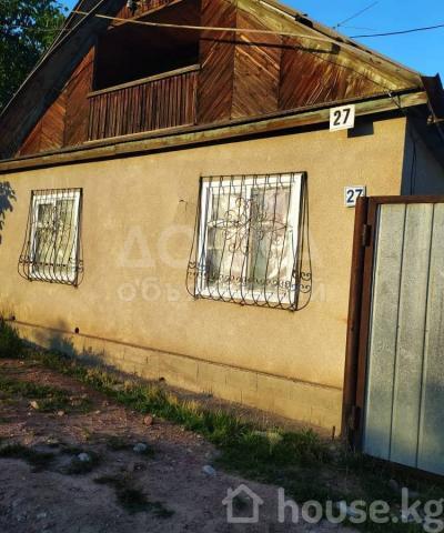Продаю дом 4-ком. 56кв. м., этаж-2, 4-сот., стена кирпич, Чолпон-Ата, Акматбай-Ата 27.