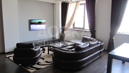 Продаю квартиру 3-ком., 120кв. м., этаж - 10/10, Р-н Дордой плазы .