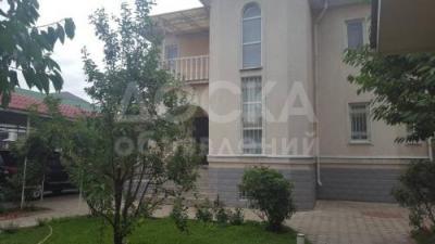 Продаю дом 1-ком., 340кв. м., этаж-2, 7-сот., стена кирпич, Ж.Жолу.