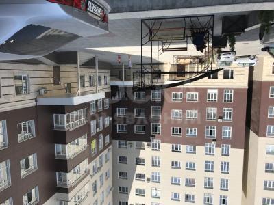 Продаю квартиру 2-ком., 75кв. м., этаж - 8/10, Юнусалиева (Карла-Маркса) - Саманчина (Бета-2).