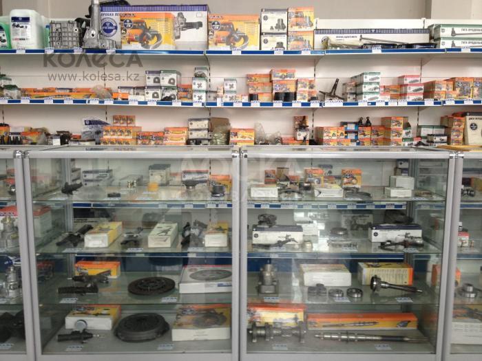 Продаю торговые помещения 15кв. м., Аламединский рынок,