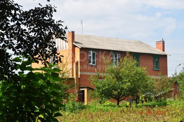 Продаю дом, 5-ком., 160кв. м., этаж-2, 18-сот., стена кирпич, Россия Орловская область п. Хомутово,