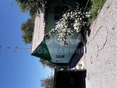 Продаю дом 3 комнаты -ком. 75кв. м., этаж-1, 10 соток-сот., стена саман, Село Кировское СТФ .