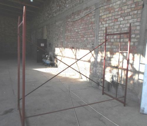 Сдаю в аренду телескопические стойки и строительные леса