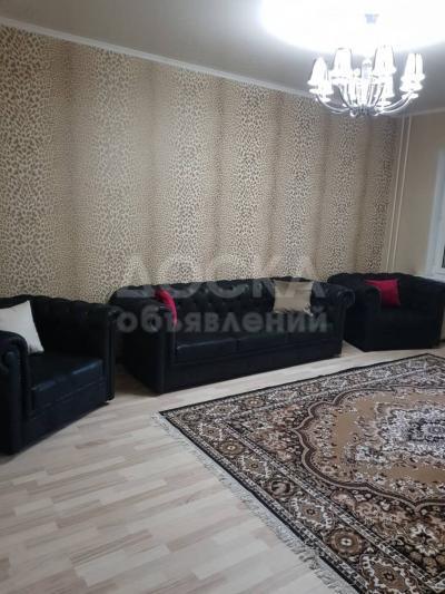 Продаю 3-комнатную квартиру, 62кв. м., этаж - 1/5, Асанбай.