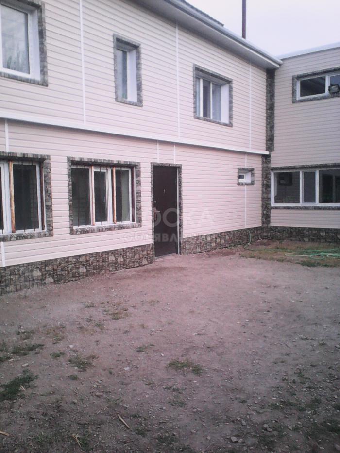 Срочно продаю 2х эт дом 200 кв м в Канте уч 10 соток