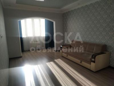 Продаю 1-комнатную квартиру, 44кв. м., этаж - 6/9, мкр. Улан-2 с ремонтом и бытовой техникой.