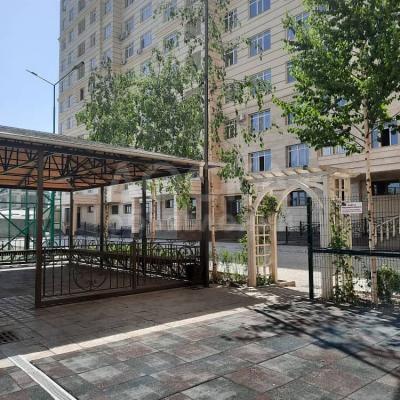 Продаю 2-комнатную квартиру, 75кв. м., этаж - 10/10, Тыналиева С РЕМОНТОМ.