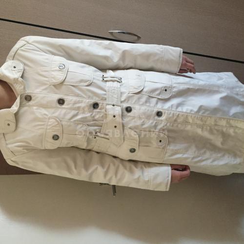 Продается женский плащ Burberry