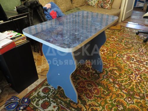Продаю новый обеденный столик