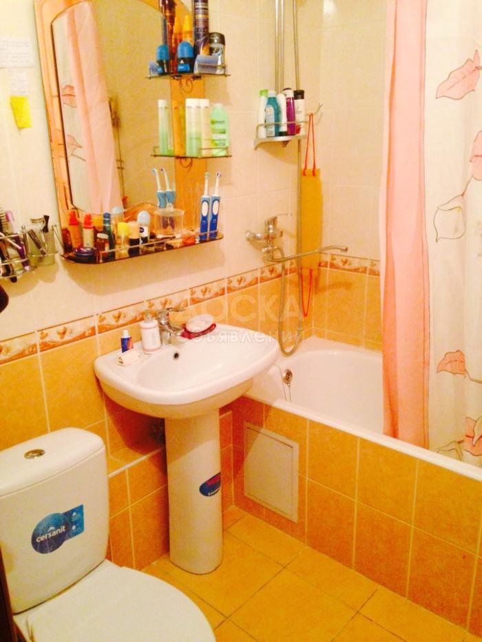 Продаю квартиру 2-ком., 43кв. м., этаж - 6/9, Продаю дом Восток 5,