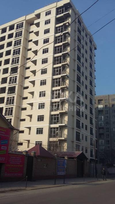 Продаю 3-комнатную квартиру, 106кв. м., этаж - 8/10, Bokonbaeva Kalik Akieva.