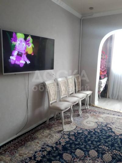 Продаю 2-комнатную квартиру, 63кв. м., этаж - 8/9, Джал.