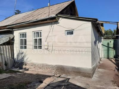 Продаю полдома Советская/ Фере, остановка Турбаза от  ул. Советская 100 метров   .