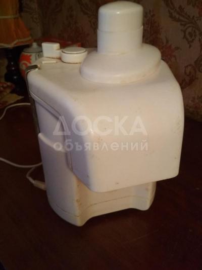 Электроплита AEG с духовкой, три комфорки 
бб/у. Эл. соковыжималка Журавинка б/у.