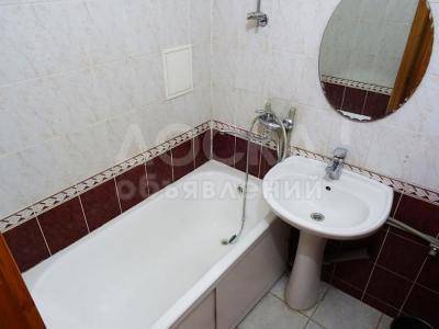 Продаю 3-комнатную квартиру, 64кв. м., этаж - 3/6, Советская / Токтогула .